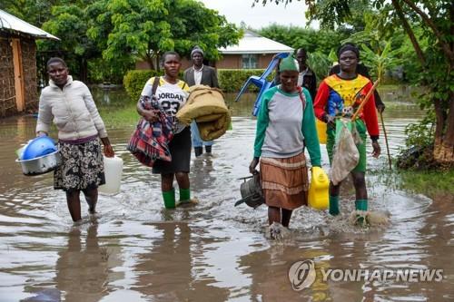 동아프리카서 홍수·산사태로 지난 두 달간 최소 265명 사망