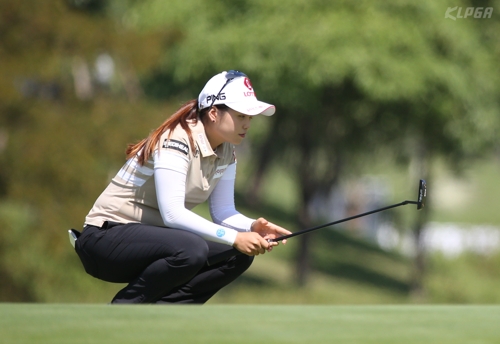 이다연, KLPGA 시즌 개막전 첫날 선두…최혜진 공동 4위