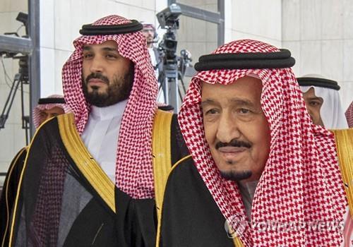 사우디, 美서 자국장교 총격에 '당황'…국왕, 트럼프에 전화