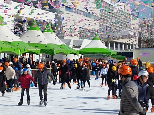 광주시청 야외스케이트장 14일 개장…가상현실 체험관도 운영