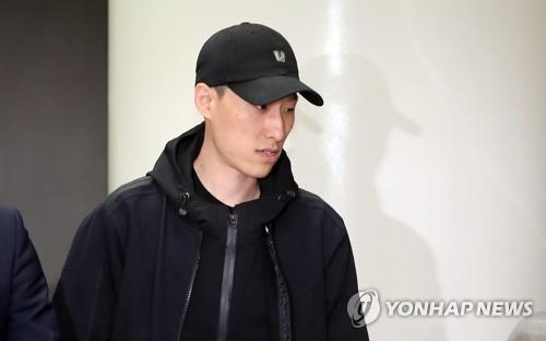 '랩으로 여가수 성희롱' 래퍼 블랙넛 집행유예 확정