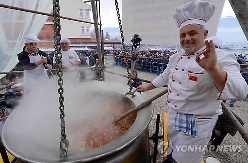 'OK 손가락 사인'이 백인우월주의 표시?…미군 조사 착수