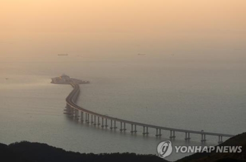 홍콩인, 마카오 가는 대교 건너다 실종…"중국으로 끌려가"