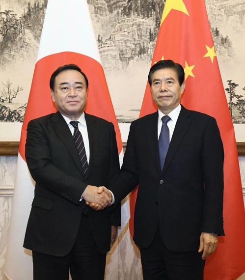 日경산상, 중국과 양자 회담…성윤모 장관과는 서서 대화