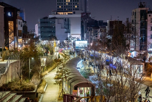 서울 마포구 '경의선책거리 겨울빛축제'…내년 2월까지