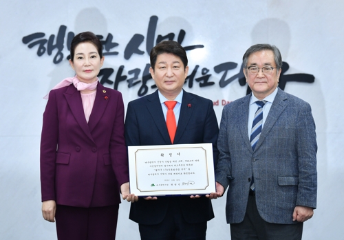 권영진 대구시장 "신청사·신공항 만들어가는 새 역사 쓴다"