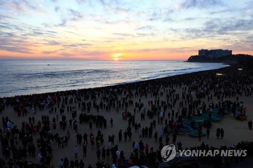 "경자년 새해 첫 일출은 동해안에서" 강원 해맞이 축제 풍성