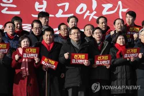 사장을 계열사로 파견?…비례한국당, 황교안 등 '간판급'도 거론