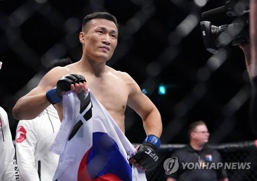 '코리안 좀비' 정찬성, UFC 랭킹에 불만 "고작 4위라고?"