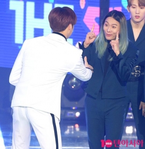 [TEN PHOTO]장문복 &#39;강다니엘 1위 축하해~&#39;