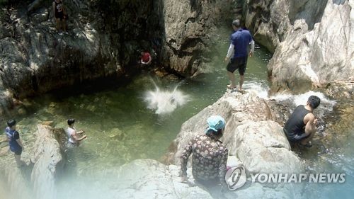 '비올때 이용금지' 팻말만 둔 계곡…"지자체, 안전사고에 책임"