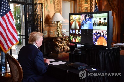 트럼프 '내우외환' 성탄절 이브 머릿속 화두는 북한·탄핵?