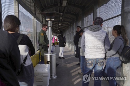 美, 배변장애 앓는 7세 온두라스 소녀 입국 요청 4번만에 승인