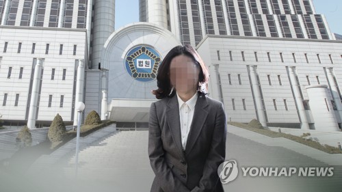 "전대미문의 재판"vs"앉으라"…정경심 재판서 檢·재판부 고성