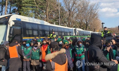 '청와대 행진' 톨게이트 노조 간부 1명 또 연행