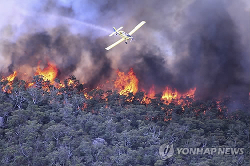 호주 전국평균 41.9도 또 최고치…동부는 산불로 비상사태 선포