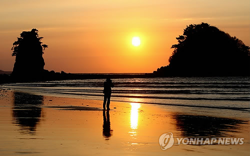 "해넘이·해맞이 어디로 갈까"…다채로운 행사 전국에 '풍성'