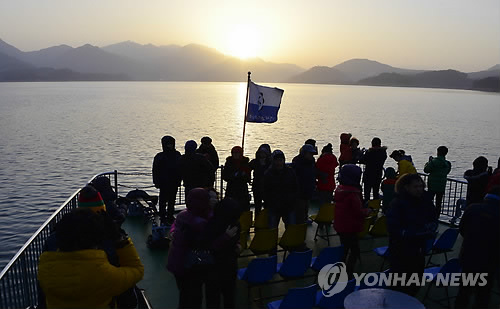 "해넘이·해맞이 어디로 갈까"…다채로운 행사 전국에 '풍성'