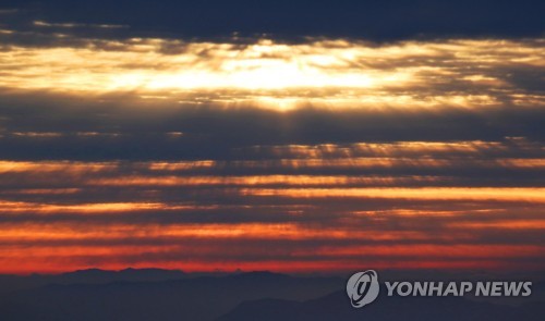 중부지방 새해 첫 해돋이 보기 힘들 듯…새벽에 흐리고 눈