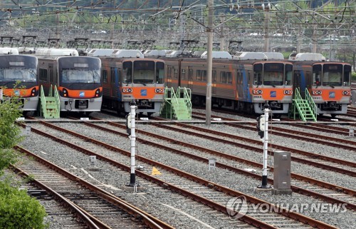 부산지하철 청소노동자 직접고용 요구 무기한 농성 돌입