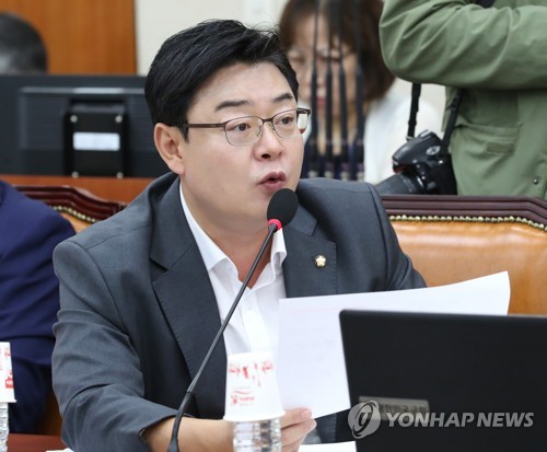 한국당 "靑, 감찰농단 은폐시도 중단하고 檢압수수색 응해야"