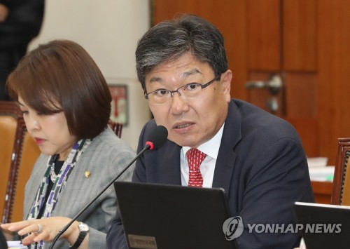 한국당 윤상직 총선 불출마 재차 밝혀…"보수 몰락에 책임"