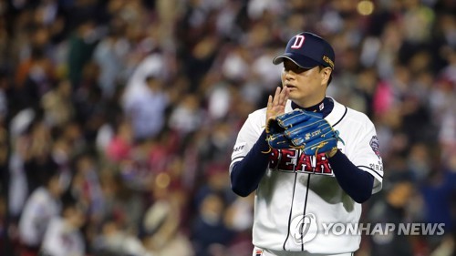 "실력으로 상 받겠다"던 두산 이영하, 시상식 '단골손님' 됐다