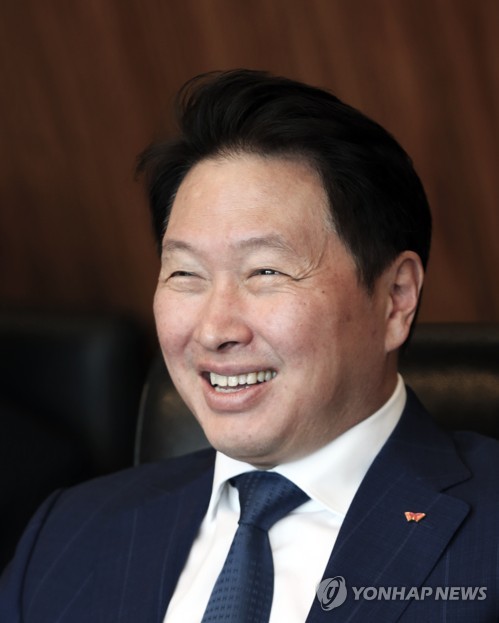 포스코 행사장에 등장한 최태원…기업시민-사회적가치 협력공유