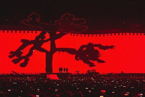 U2 베이시스트 "韓공연 놀라워… K팝 창의적이고 독특"