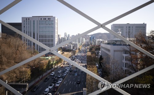 경찰, 숨진 수사관 휴대폰 압수영장 재신청…"행적 수사에 필요"