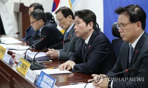 與, 한국당 협상참여 압박 '강온 전략'…오늘 임시국회 소집요구