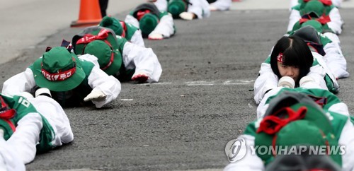 톨게이트 노동자 집단해고 사태 일단락…남은 쟁점은