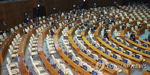 예산합의 불발 '일촉즉발'…與 "4+1案 상정", 한국당 "총력저지"