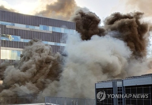 일산 여성병원 스프링클러 없는 1층서 불…17일 국과수 감식