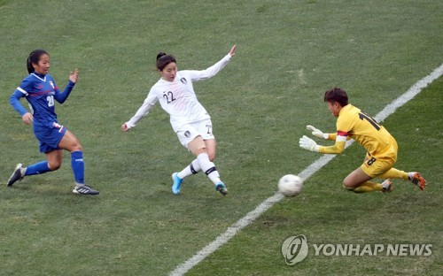 '강채림 2골' 여자축구, 대만에 3-0 승리…일본과 우승 다툼