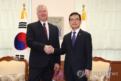 美비건, 조세영 외교1차관 예방…"원만한 현안해결 위해 협의"(종합)