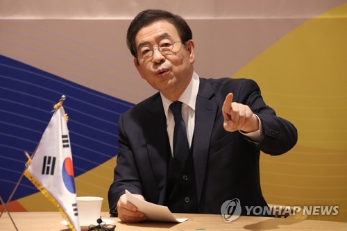 "사과하라" "공부해야" 박원순, 부동산으로 연일 한국당 때리기