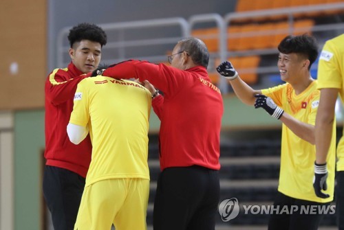 쉼표 없는 도전자 박항서 "지난 일은 추억…도전은 감독의 인생"