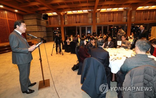 이총리 "국민은 '정치의 품격'에 갈증…진중한 정치 하겠다"