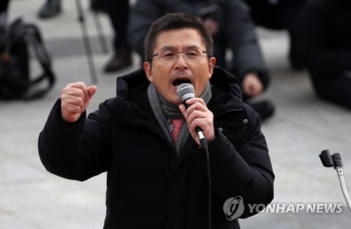 홍준표 "황교안, 험지출마 모범보이라"…黃 "일일이 대응 못해"