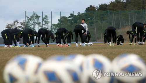 시즌 마치고 지친 선수들…김학범 감독 "체력이 걱정"