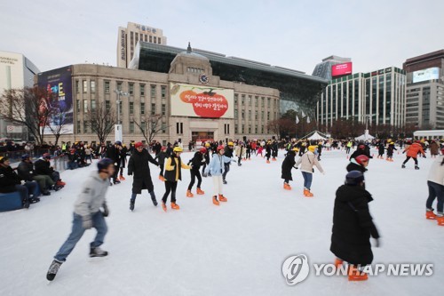 가는 해 아쉽지만 반가운 주말…주요 산·축제장마다 인파