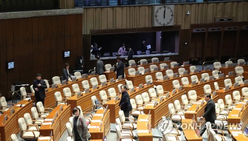 3년10개월 만의 필리버스터, 여야 15명 50시간 '교대' 토론(종합)