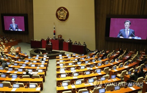 내일 선거법 표결·공수처법 상정…또 '필리버스터 대치' 전망