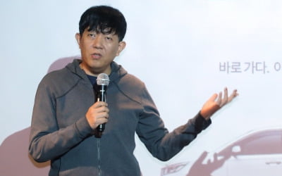 '타다 금지법' 국토위 의결에 이재웅 "탑승권 확인까지…할 말 잃어"