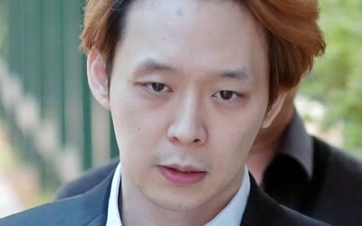 집행유예 중인 박유천, 태국서 티켓 19만 원 팬미팅 개최 '빈축'