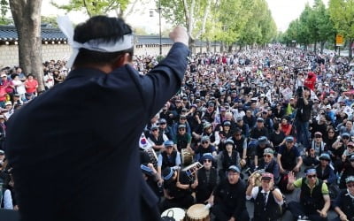 확성기 못 막는 '집시법 소음규제'