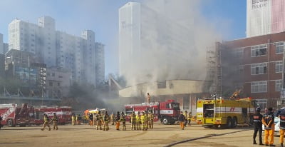 안동 강남초등학교 체육관서 화재…학생·교직원 6명 연기흡입