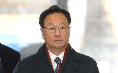 '인보사 의혹' 이우석 코오롱생명과학 대표, 구속영장 기각