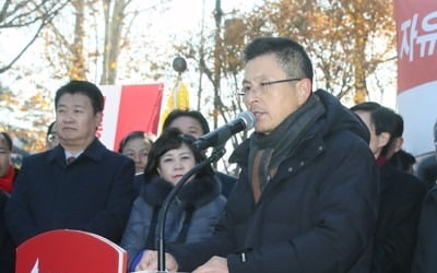 황교안, 靑앞 '현장 당무' 보기로…정미경·신보라 '병원행'